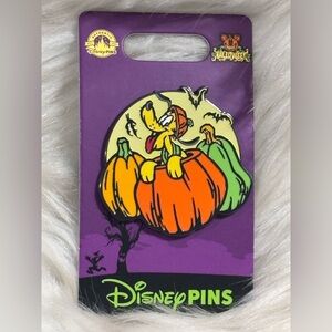 2024 Disney Parks Halloween Glow in the Dark Pluto Disney Pin